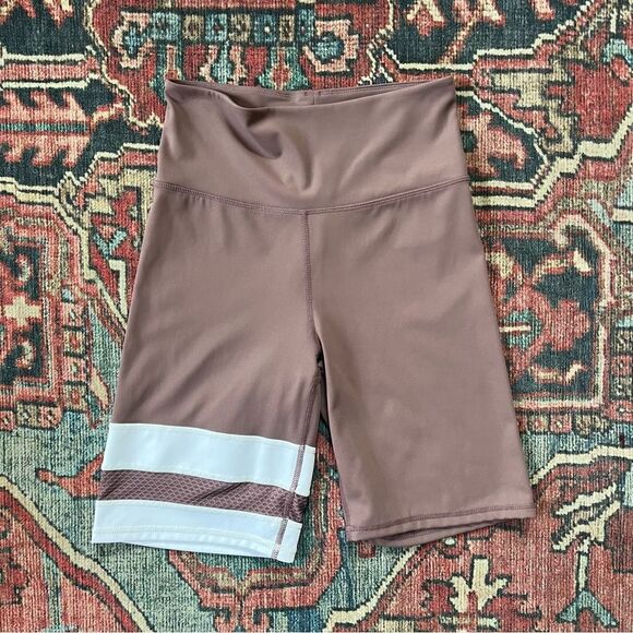Body Language Bella Biker Shorts Small - Picture 5 of 7